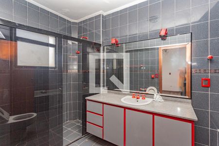 Apartamento à venda com 750m², 4 quartos e 6 vagas Apartamento à venda com 750m², 4 quartos e 6 vagasBanheiro da Suíte 1