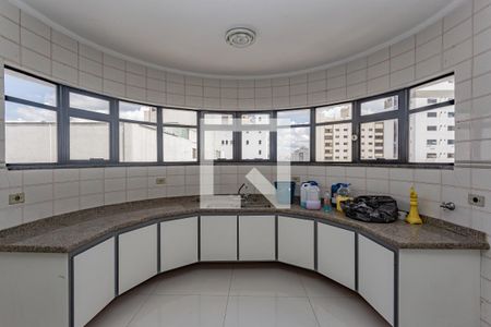 Apartamento à venda com 750m², 4 quartos e 6 vagas Apartamento à venda com 750m², 4 quartos e 6 vagasCozinha