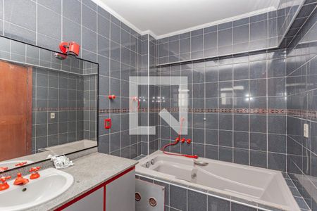 Apartamento à venda com 750m², 4 quartos e 6 vagas Apartamento à venda com 750m², 4 quartos e 6 vagasBanheiro da Suíte 1
