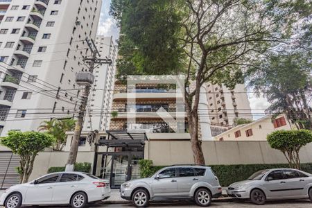 Apartamento à venda com 750m², 4 quartos e 6 vagas Apartamento à venda com 750m², 4 quartos e 6 vagasFachada