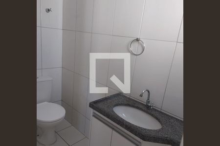 Banheiro da Sala 2 de apartamento à venda com 2 quartos, 100m² em Cabral, Contagem