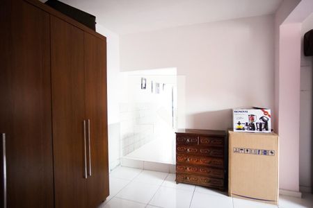 Quarto 2 de casa à venda com 3 quartos, 160m² em Glória, Belo Horizonte