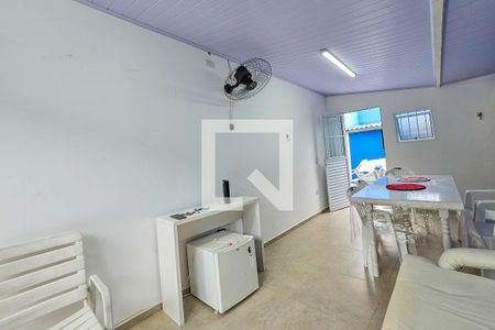 Sala de casa para alugar com 2 quartos, 65m² em Guaiúba, Guarujá