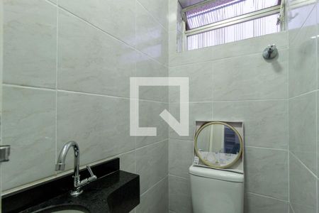 Lavabo de casa para alugar com 3 quartos, 210m² em Água Rasa, São Paulo