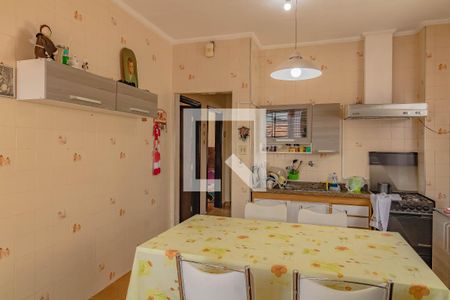 Casa à venda com 400m², 5 quartos e 5 vagas Casa à venda com 400m², 5 quartos e 5 vagasCozinha