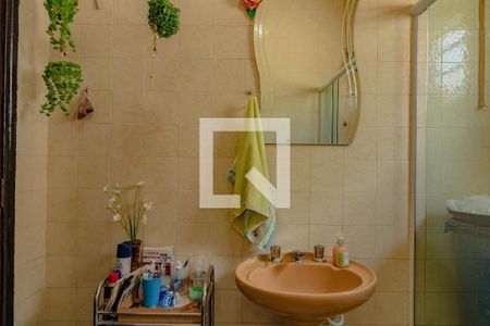 Casa à venda com 400m², 5 quartos e 5 vagas Casa à venda com 400m², 5 quartos e 5 vagasBanheiro 2