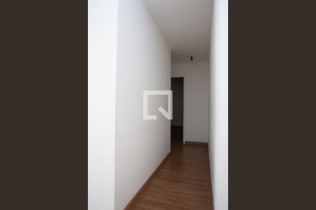 Corredor de apartamento para alugar com 2 quartos, 55m² em Macedo, Guarulhos