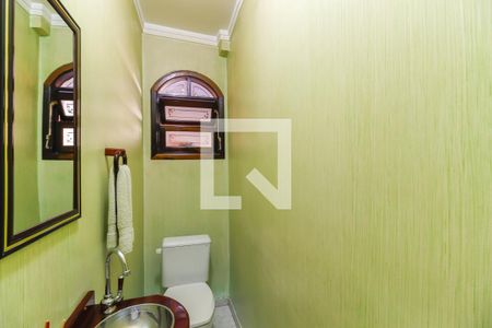 Casa à venda com 180m², 2 quartos e 2 vagasLavabo