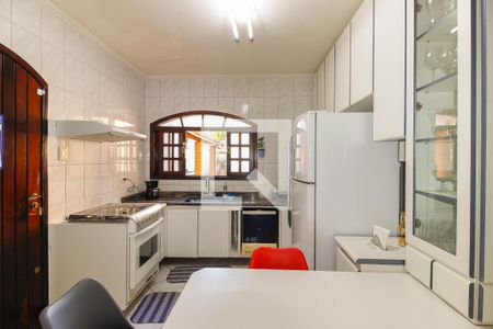 Casa à venda com 180m², 2 quartos e 2 vagasCozinha