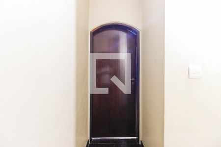 Casa à venda com 180m², 2 quartos e 2 vagasCorredor