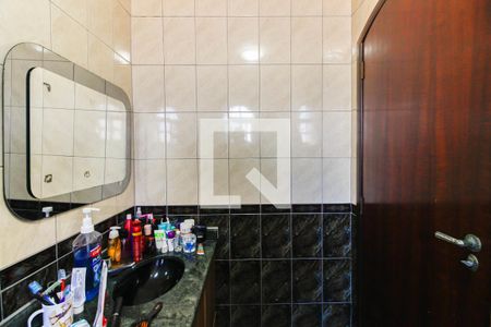 Casa à venda com 180m², 2 quartos e 2 vagasBanheiro da Suíte 2