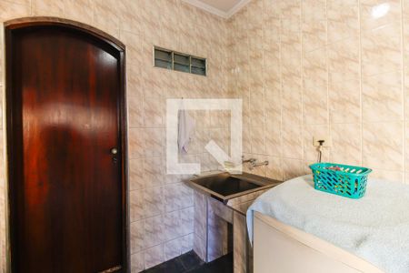 Casa à venda com 180m², 2 quartos e 2 vagasÁrea de Serviço