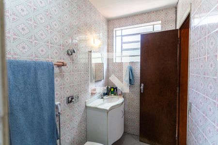 Banheiro da Suíte de apartamento à venda com 4 quartos, 130m² em Santa Efigênia, Belo Horizonte