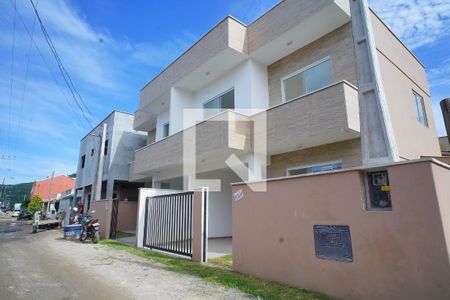 Casa para alugar com 80m², 2 quartos e 1 vagaFachada