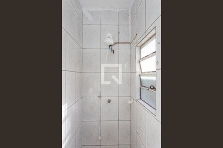 Banheiro de casa para alugar com 1 quarto, 50m² em Vila Conde do Pinhal, São Paulo