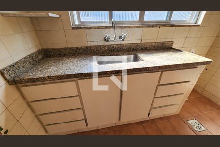 Apartamento para alugar com 73m², 3 quartos e sem vaga Apartamento para alugar com 73m², 3 quartos e sem vagaCozinha - Armários