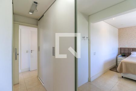 Apartamento à venda com 145m², 3 quartos e 2 vagasCloset da Suíte 1