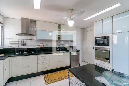 Apartamento à venda com 145m², 3 quartos e 2 vagasCozinha