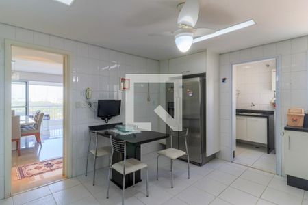 Apartamento à venda com 145m², 3 quartos e 2 vagasCozinha