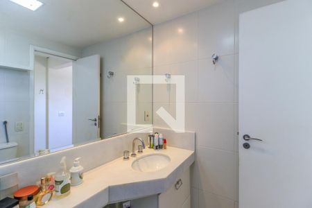 Apartamento à venda com 145m², 3 quartos e 2 vagasBanheiro da Suíte 1