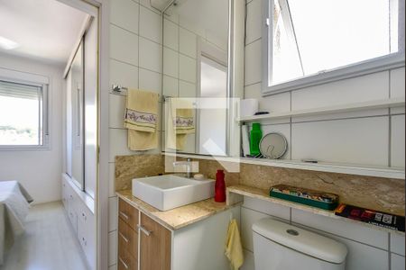 Banheiro da Suíte de apartamento à venda com 3 quartos, 70m² em Cavalhada, Porto Alegre