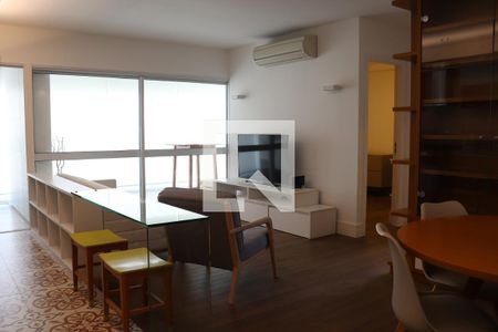 Sala de apartamento para alugar com 1 quarto, 84m² em Pinheiros, São Paulo