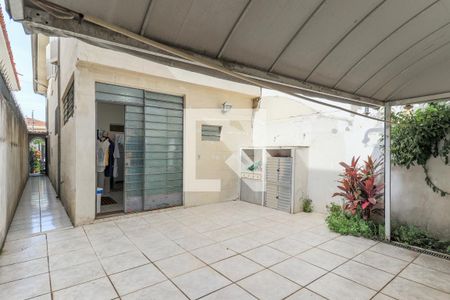 Casa para alugar com 141m², 3 quartos e 2 vagas Casa para alugar com 141m², 3 quartos e 2 vagasQuintal