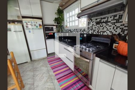 Casa para alugar com 120m², 3 quartos e 2 vagas Casa para alugar com 120m², 3 quartos e 2 vagasCozinha