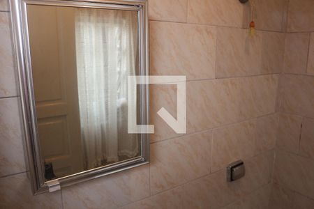 Casa à venda com 108m², 2 quartos e 2 vagasBanheiro 1