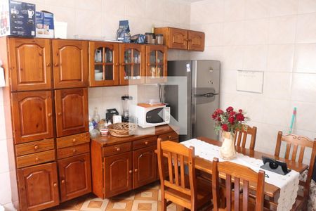 Casa à venda com 108m², 2 quartos e 2 vagasCozinha