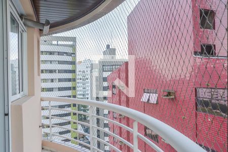 Apartamento à venda com 133m², 2 quartos e 2 vagas Apartamento à venda com 133m², 2 quartos e 2 vagasSacada da Cozinha