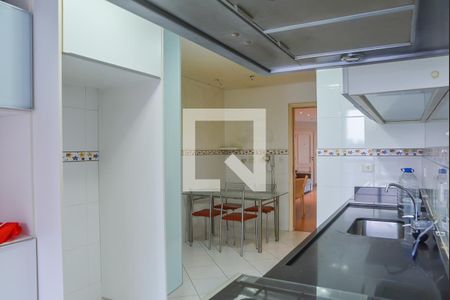 Apartamento à venda com 133m², 2 quartos e 2 vagas Apartamento à venda com 133m², 2 quartos e 2 vagasCozinha