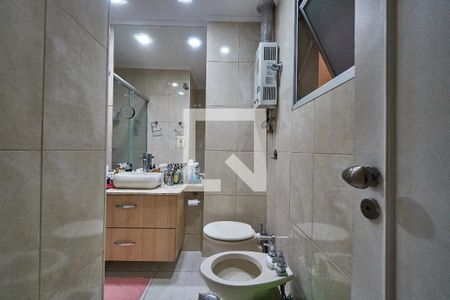 Apartamento à venda com 92m², 2 quartos e 1 vaga Apartamento à venda com 92m², 2 quartos e 1 vagaBanheiro Suite