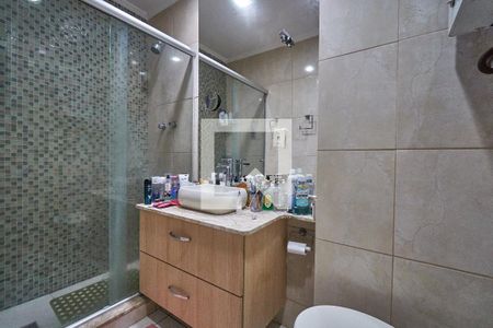 Apartamento à venda com 92m², 2 quartos e 1 vaga Apartamento à venda com 92m², 2 quartos e 1 vagaBanheiro Suite