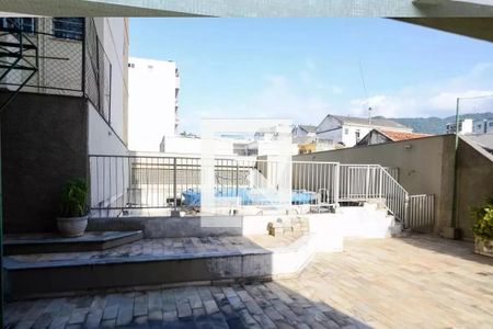 Apartamento à venda com 92m², 2 quartos e 1 vaga Apartamento à venda com 92m², 2 quartos e 1 vagaPiscina