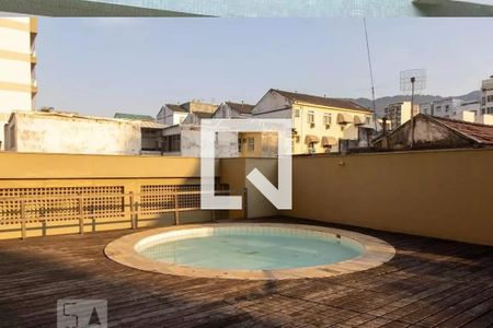 Apartamento à venda com 92m², 2 quartos e 1 vaga Apartamento à venda com 92m², 2 quartos e 1 vagaPiscina