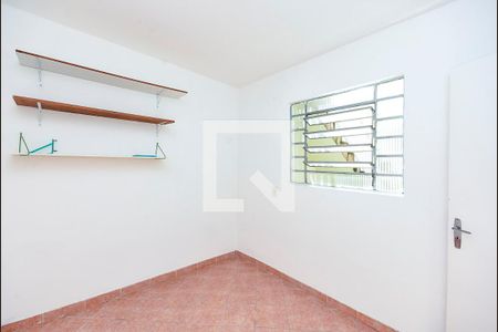 Casa à venda com 172m², 2 quartos e 2 vagasQuarto de Serviço