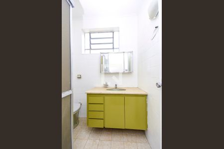 Casa à venda com 172m², 2 quartos e 2 vagasBanheiro 1