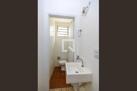 Casa à venda com 172m², 2 quartos e 2 vagasBanheiro 3