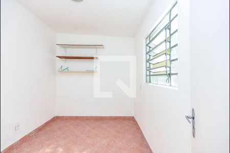 Casa à venda com 172m², 2 quartos e 2 vagasQuarto de Serviço