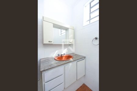 Casa à venda com 172m², 2 quartos e 2 vagasBanheiro 2