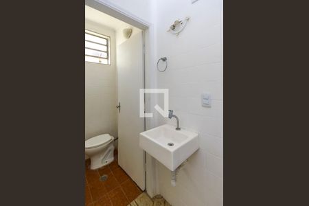 Casa à venda com 172m², 2 quartos e 2 vagasBanheiro 3