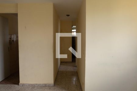 Apartamento à venda com 79m², 2 quartos e 1 vagaSala - corredor para os quartos