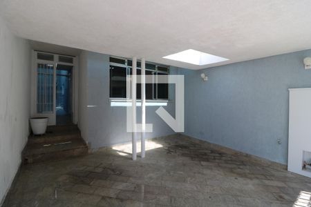 Casa para alugar com 245m², 4 quartos e 2 vagasGaragem