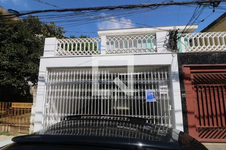 Fachada de casa para alugar com 4 quartos, 245m² em Vila Alzira, São Paulo