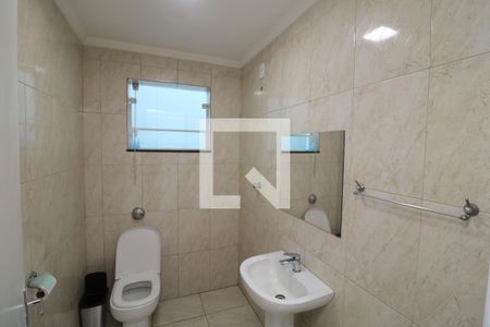 Casa para alugar com 245m², 4 quartos e 2 vagasBanheiro