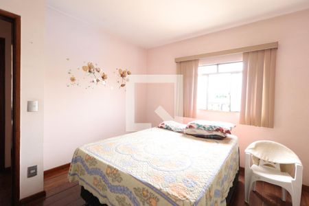 Quarto 2 de apartamento para alugar com 2 quartos, 69m² em Marta Helena, Uberlândia