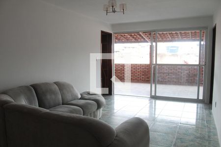 Sala de casa para alugar com 3 quartos, 150m² em Cabula Vi, Salvador