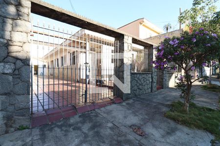 Casa à venda com 300m², 3 quartos e 5 vagasFachada