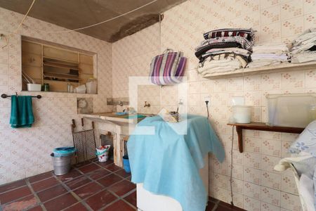 Casa à venda com 300m², 3 quartos e 5 vagasÁrea de Serviço